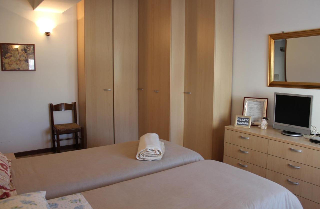 B. & B. Nabucco Bed & Breakfast Парма Екстериор снимка